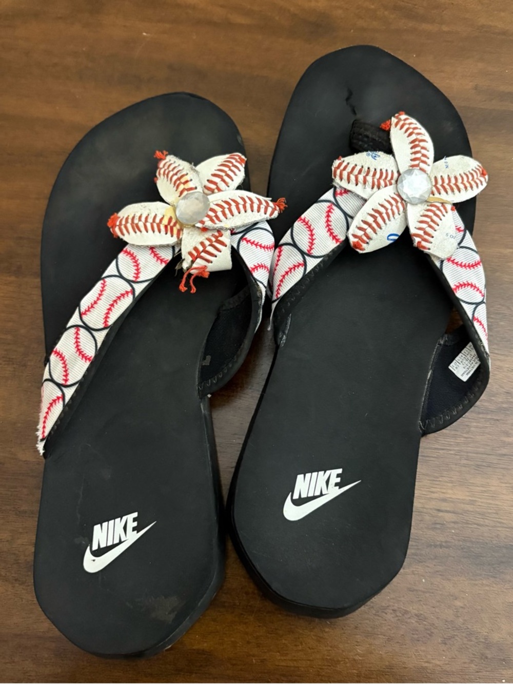 Nike Women’s Size 10 Baseball Softball Sandals Handmade Player Sporty Summer mom